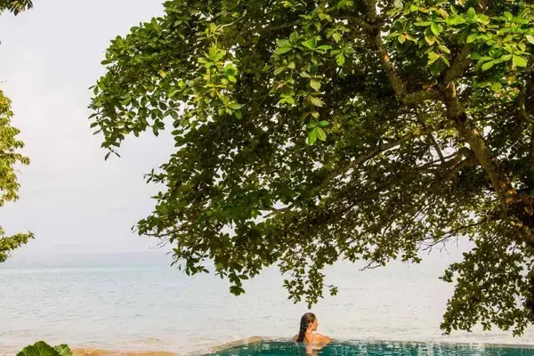 15 principe collection hotels and resorts sundy praia enjoying the pool