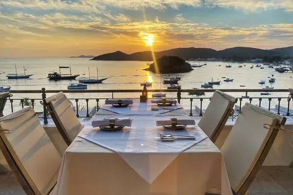 Casas Brancas dining