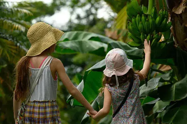 Kids with bananas
