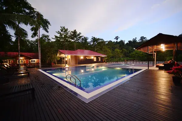 Pool Kinabatangan Riverside Lodge Borneo