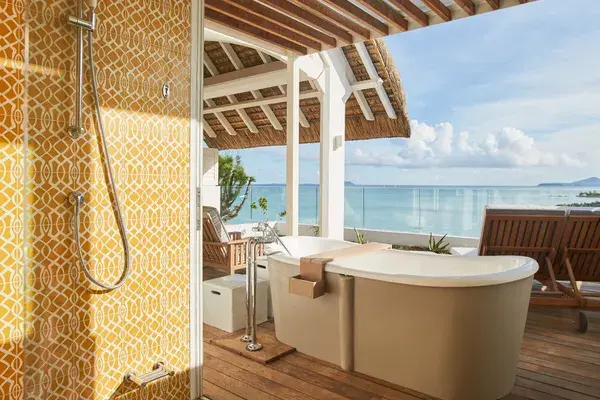 LUX* Grand Gaube Romantic Junior Suite