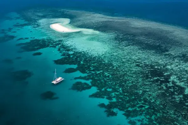Yacht Tour great barrier reef